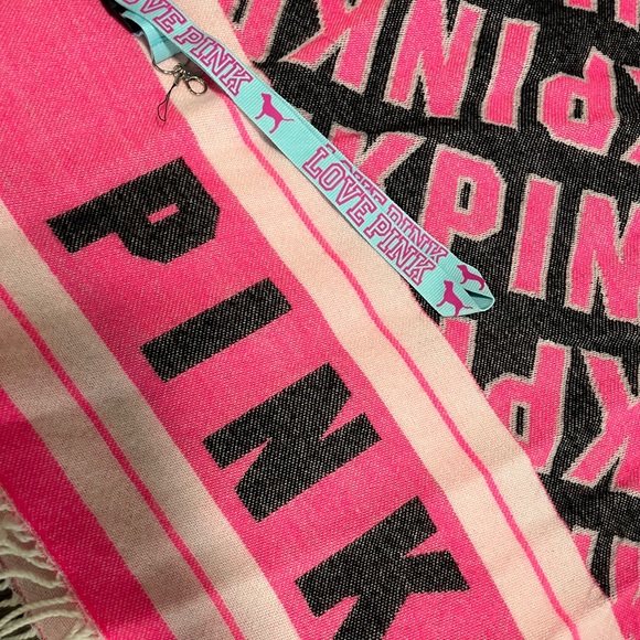 VS PINK Oversized Blanket Scarf and PINK Lanyard - Picture 3 of 4